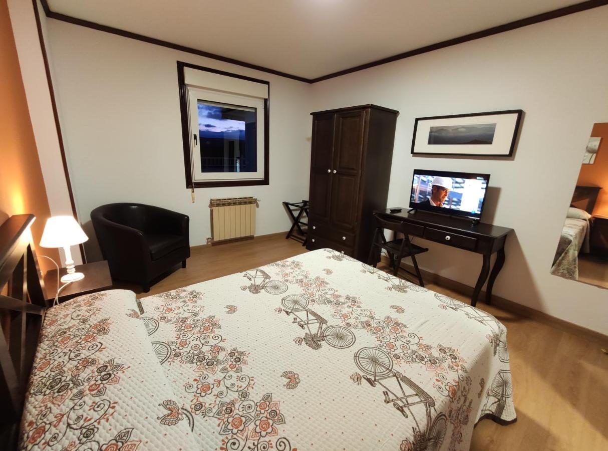 Hostal-Restaurante Paris Forcarei Екстериор снимка